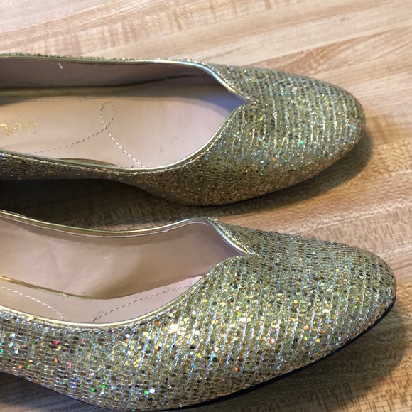 Gold Block Heels - Picture 5 of 8